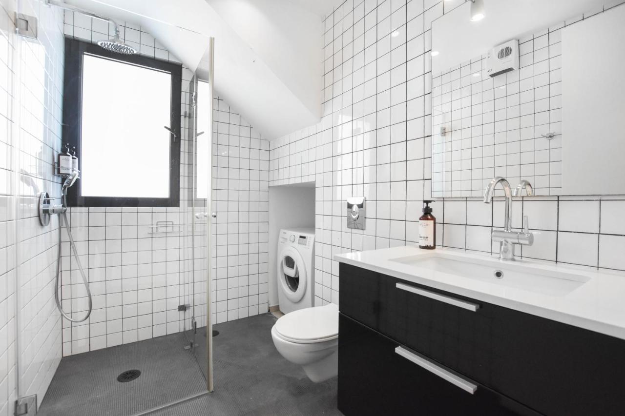 Touch The Sky By Holyguest Apartment Tel Aviv
